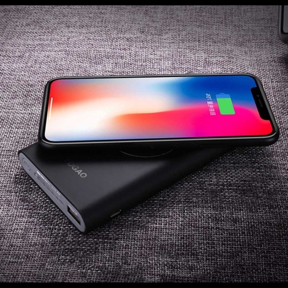 Dual Phone Charger - Picture 5 of 5